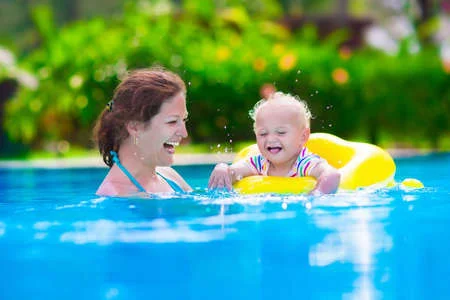 babys swim
